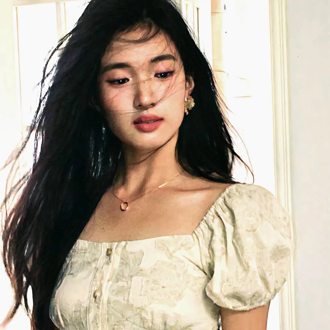 背鸭子的男孩